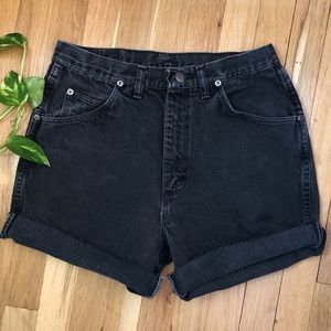 Wrangler Vintage Cut Off Jeans Shorts black 30 waist